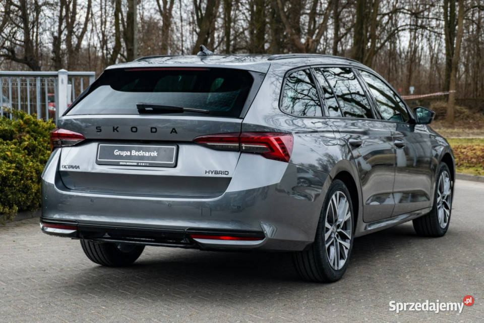 koda Octavia Combi Sportline 15 TSI mHEV 150 DSG wspomaganie kierownicy