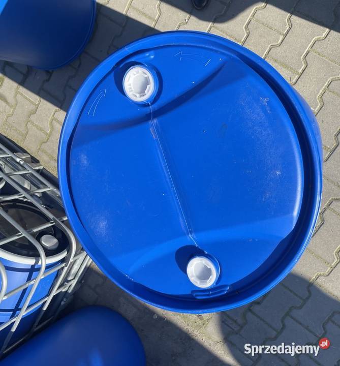Beczki 220L z dwoma korkami plastikowe duże Walichnowy sprzedam