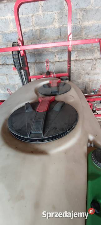 Opryskiwacz na kołach Bury Pelikan Zaczepiane Głuchów