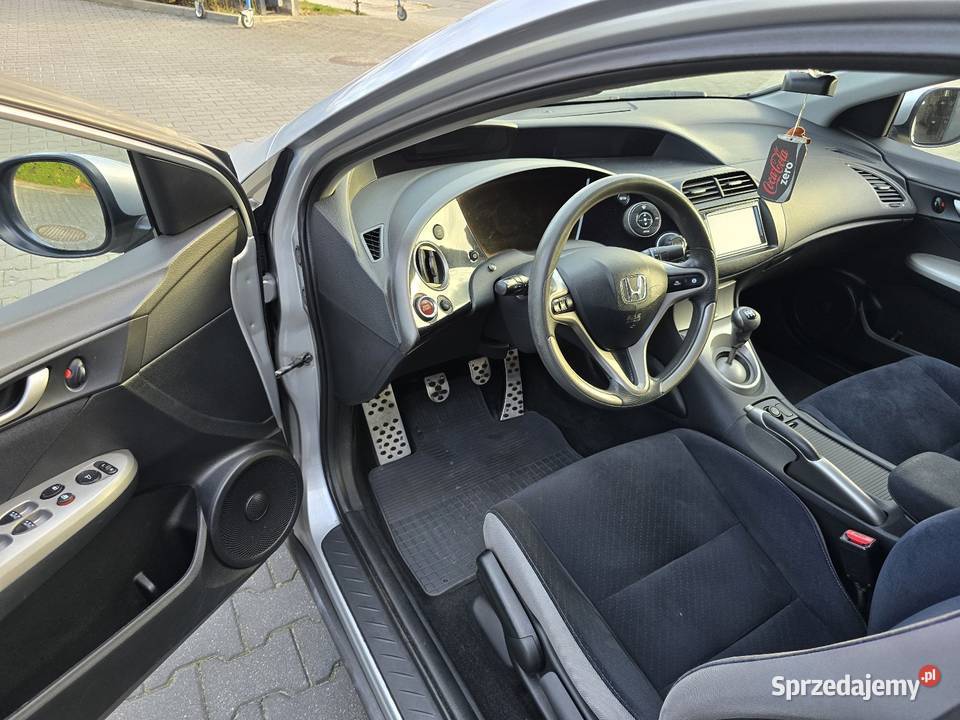 Honda Civic Ufo 2009 18 B srebrny mazowieckie Pionki