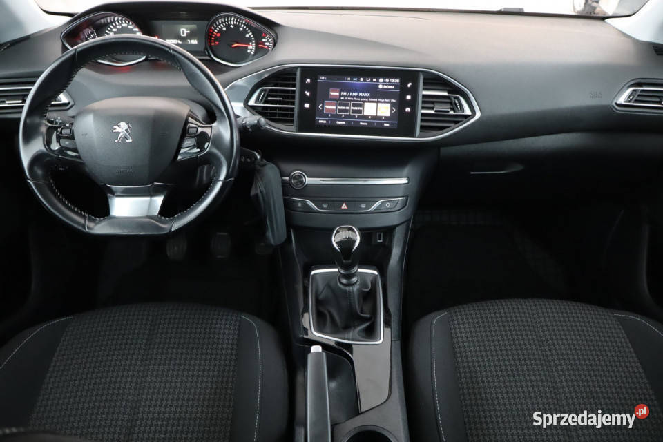 Peugeot 308 12 PureTech radio Zabrze
