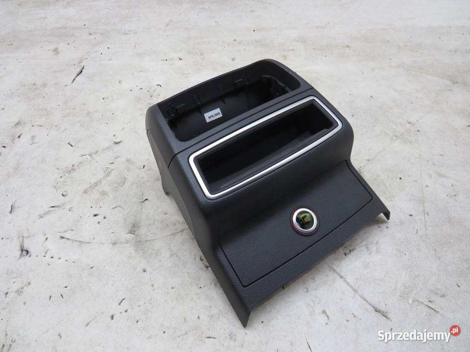 ZAŚLEPKA TUNELU GNIAZDO 12V AUDI A7 4G 4G0863300 sprzedam
