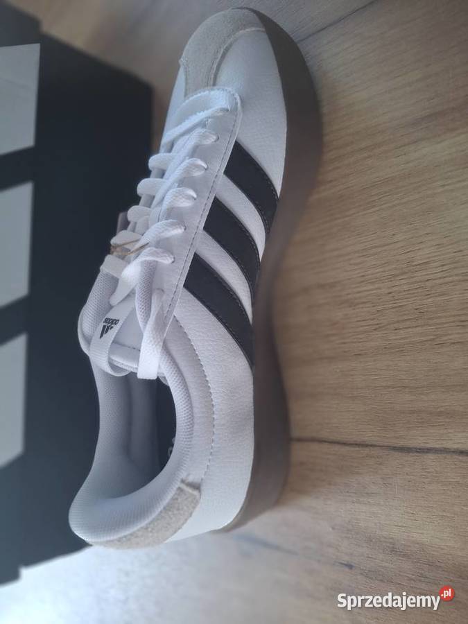 Adidas cort Sulbiny sprzedam