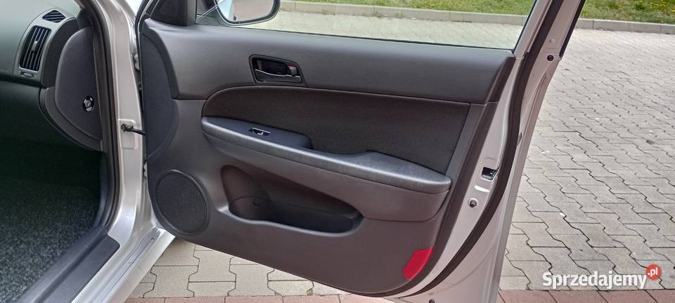 Hyundai i30 14 benzyna 2011