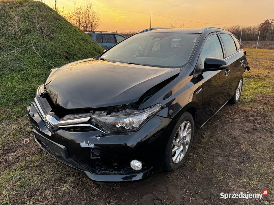 TOYOTA AURIS II 18HYBRYDA 2017R sprzedam
