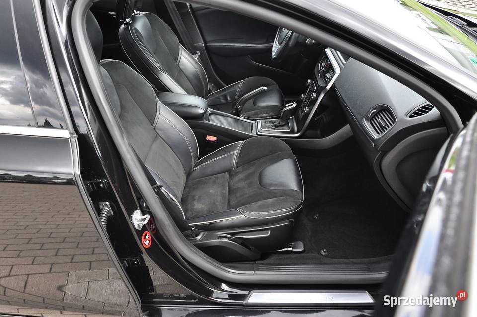 Volvo V40 20D R DESIGN 20D 150 2018r KAMERA zachodniopomorskie Goleniów