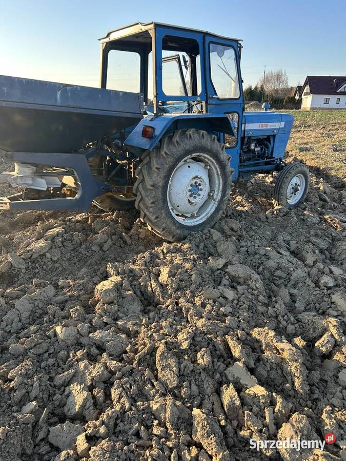 Ciągnik ford 3000 3p małopolskie Zator