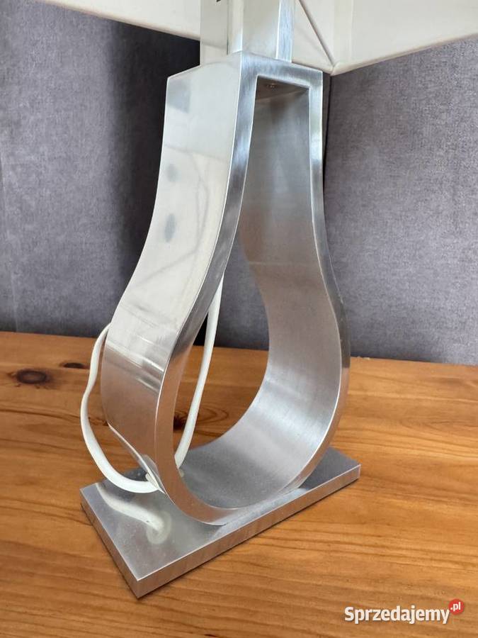 Lampa stołowa lampka nowoczesna klosz aluminium Garwolin