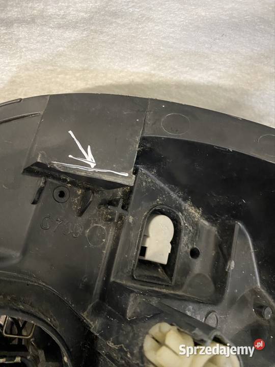 Lampa prawy przód Fiat Punto Evo 09
