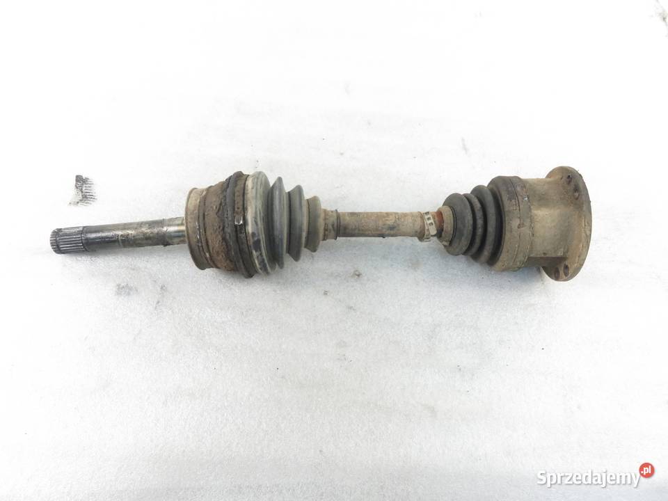 PÓŁOŚ LEWA PRZEDNIA NISSAN TERRANO II R20 24 i