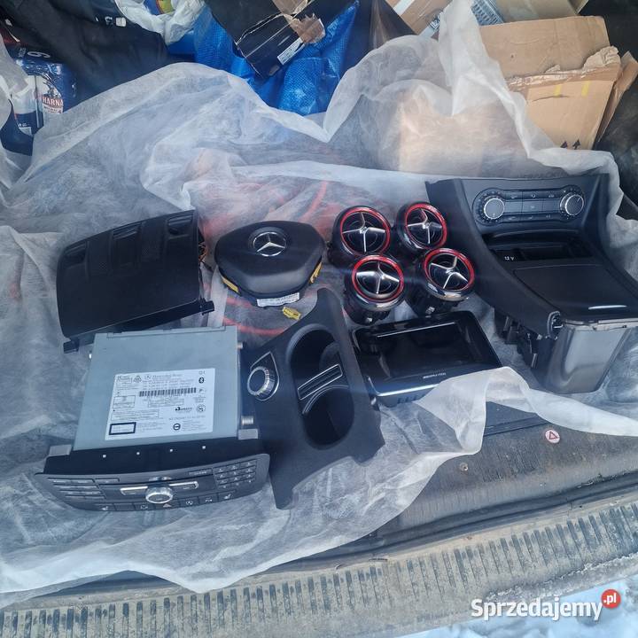 Mercedes a klasa w176 czesci osobowe pomorskie Nowe Skórowo