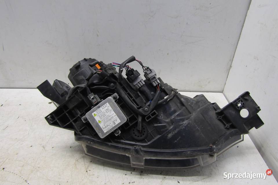 LAMPA PRZEDNIA LEWY PRZÓD XENON MITSUBISHI