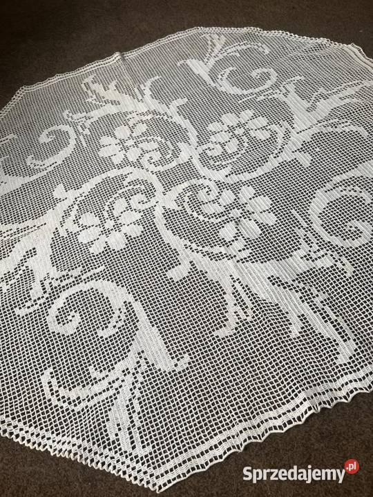 obrus szydełkowy ręcznie robiony wzory kwiatowe