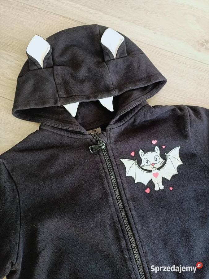 Bluza dziewczęca z kapturem czarna z wampirem mazowieckie Płock sprzedam