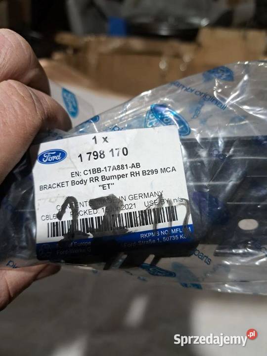 ślizg mocowanie zderzaka prawy tył Ford Fiesta