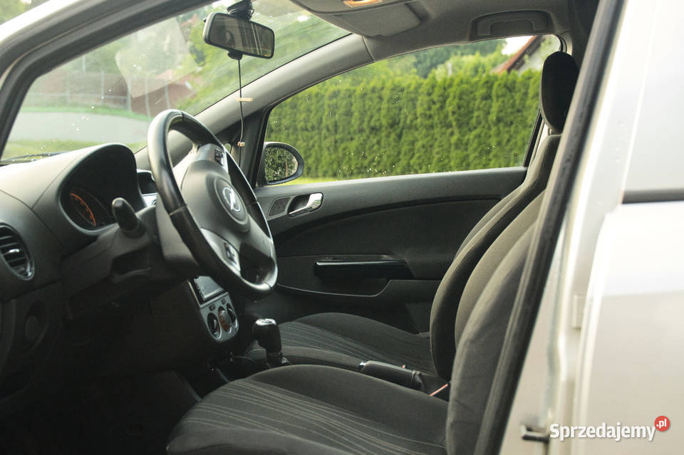 Opel Corsa D 14 benzyna 2009 r Corsa Pcim