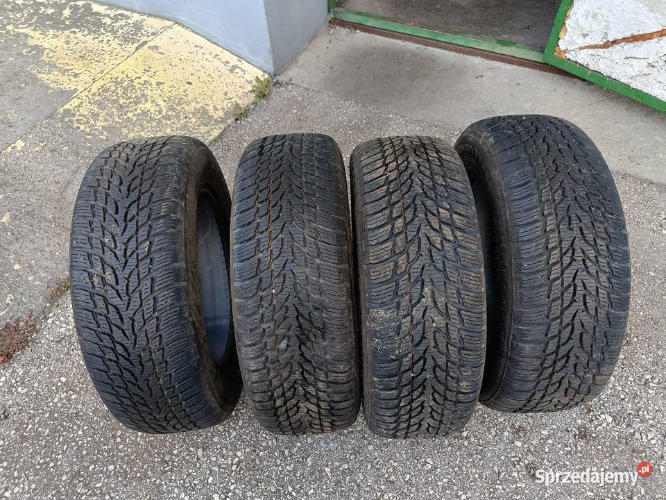 Komplet opon zimowych Nokian 19565R15 2020 Słomniki