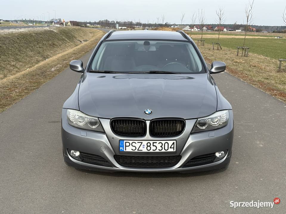 BMW Seria 3 E91 LCI biXenon PDC nawigacja CIC Stróżki