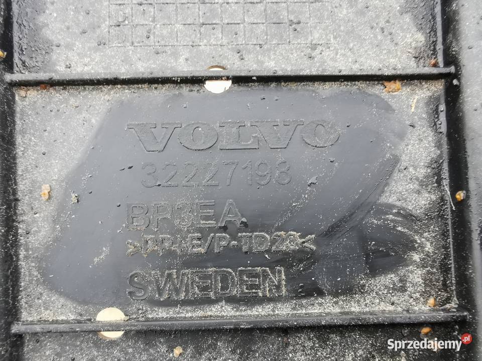 Płyta osłona zderzaka przód volvo v60 II 2 S60 Rok produkcji 2020 Międzychód