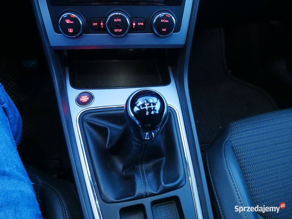 Seat Leon produkcji 2017 Serwisowany w ASO radio Żagań