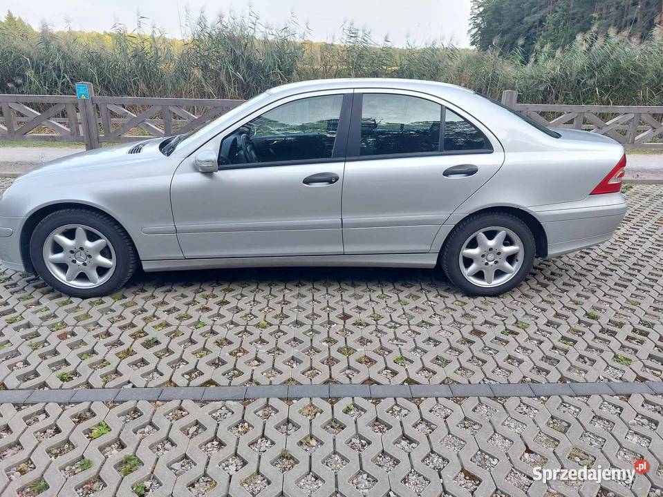 Mercedes C180 w 203 niski przebieg zadbany Zwierzyniec