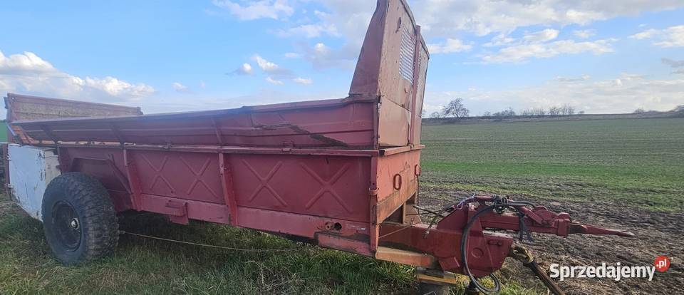 Rozrzutnik Rur 5 6 ton ładowności 1992r nieuszkodzony Rozrzutniki obornika Głogów