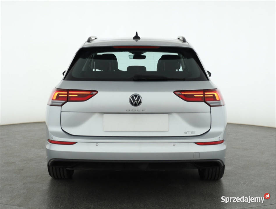 VW Golf 15 eTSI nieuszkodzony