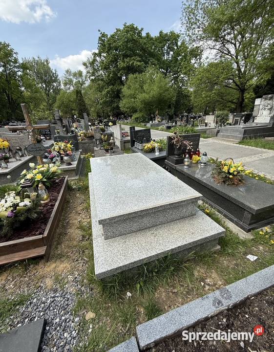 Nowy grobowiec na Cmentarzu Rakowickim Kraków sprzedam