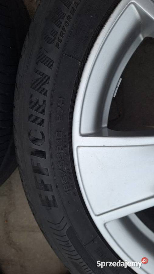 Aluminiowe felgi z oponami Raczyn