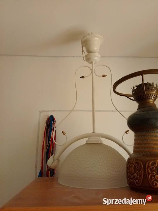 Białą lampa wisząca Kielce