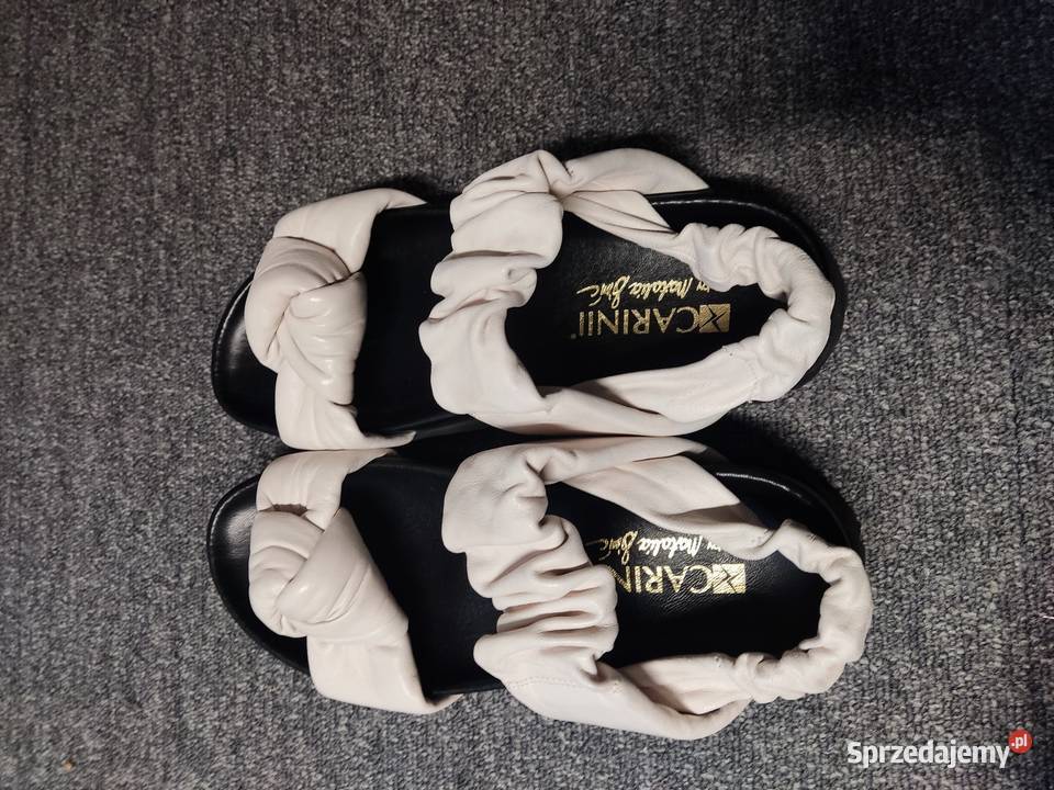 CARINII Sandały Włoszczowa