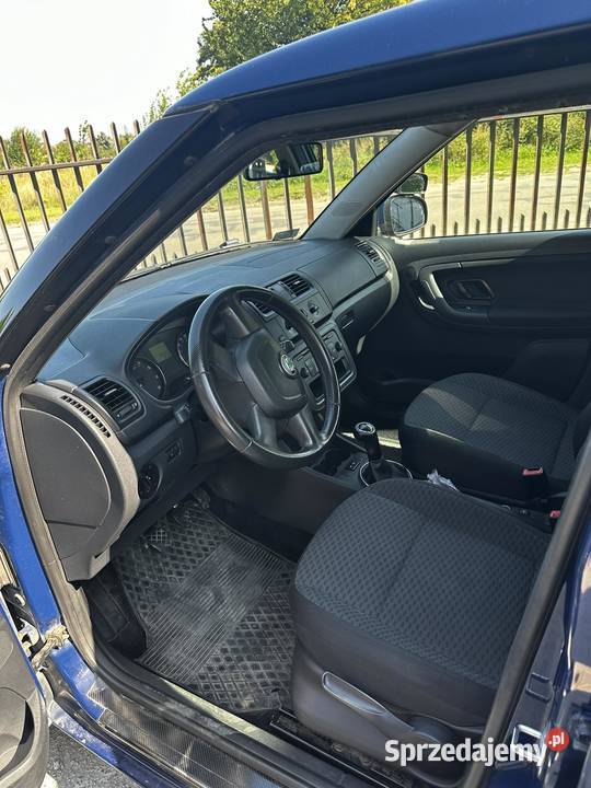 Skoda Fabia II 12 TSI 86 2012 r granatowy Sierpc
