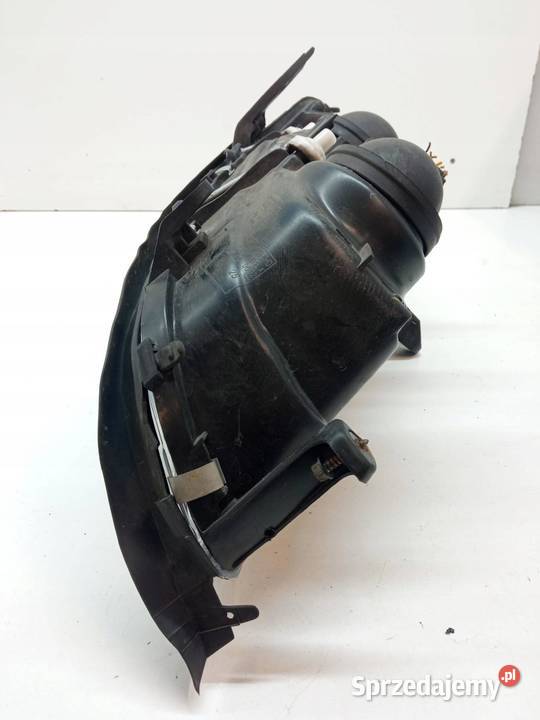 LAMPA PRZÓD PRAWA EU 084421124R Opel Omega III