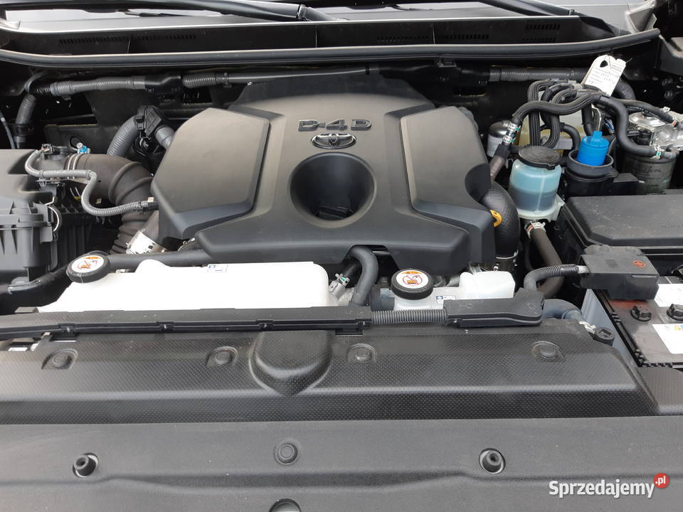 Toyota Land Cruiser salon nowy przebieg 2 750 Land Cruiser Radomsko
