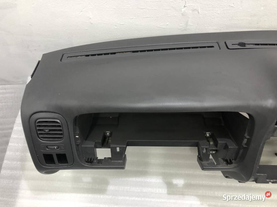 DESKA ROZDZIELCZA KOKPIT NISSAN NP300 wielkopolskie