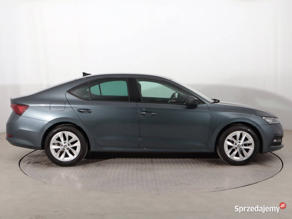 Skoda Octavia 15 TSI manualna Bielany Wrocławskie sprzedam
