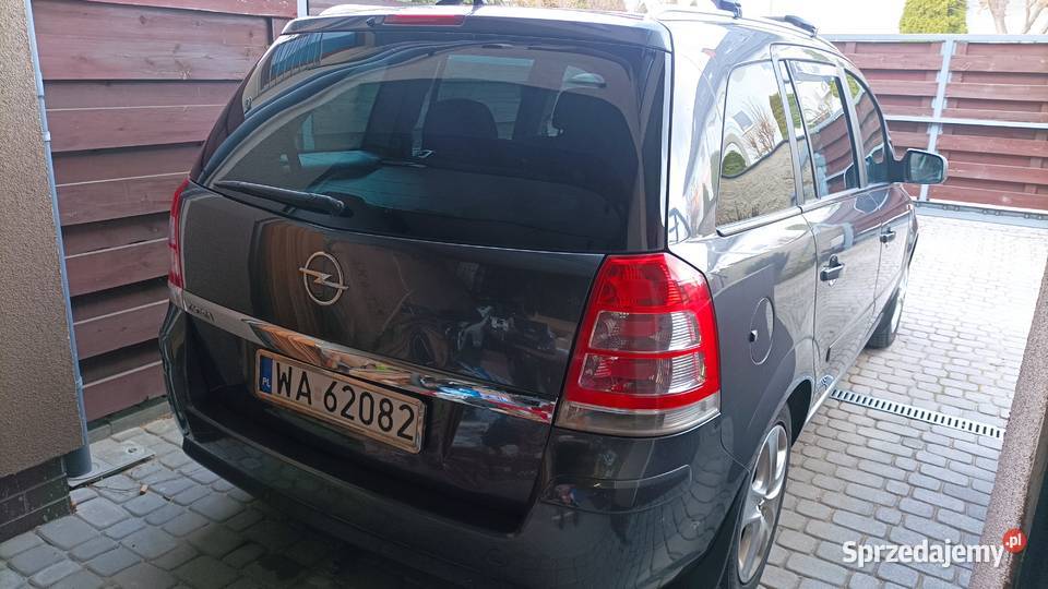 Opel Zafira B 18 bezwypadkowy Zafira Łomianki sprzedam