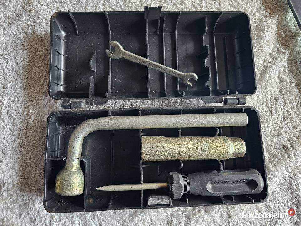 Oryginalny zestaw narzędzi do Fiat 126p Czechowice-Dziedzice sprzedam