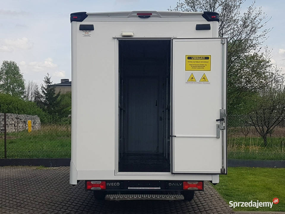 Iveco Daily KONTENER NISKOPODŁOGOWY 443x223x242 serwisowany w ASO Poręba sprzedam