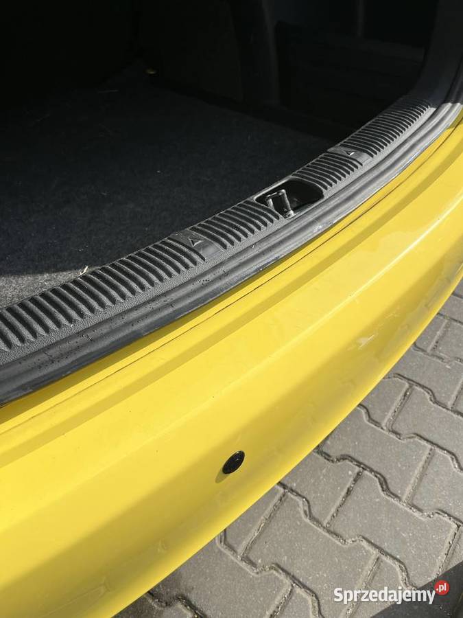 Skoda Fabia Kombi 14 Benzyna 2009 Żółta Faktura Kraków