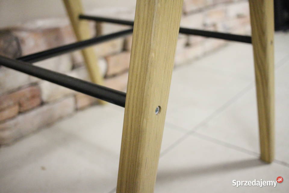 Piękne hokery Naughtone Pszczyna