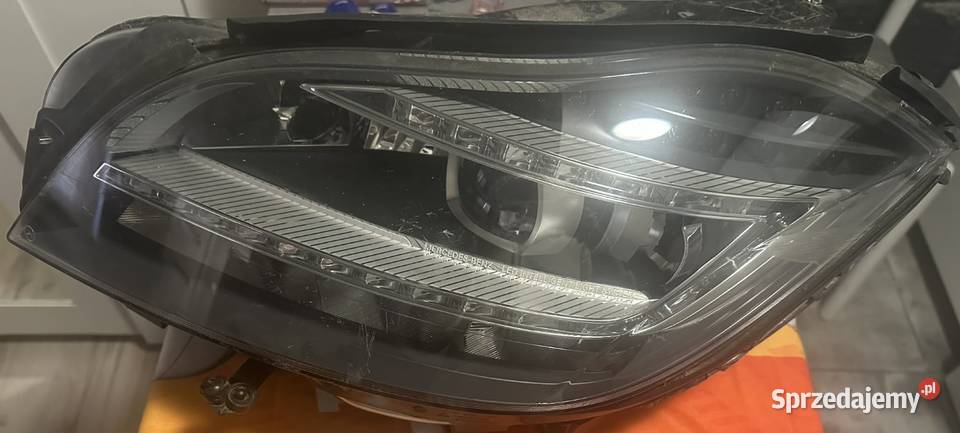 Lampa przód mercedes CLS sprzedam
