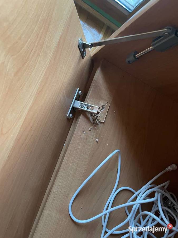 Segment z elementami drewnianymi Wrocław tanio