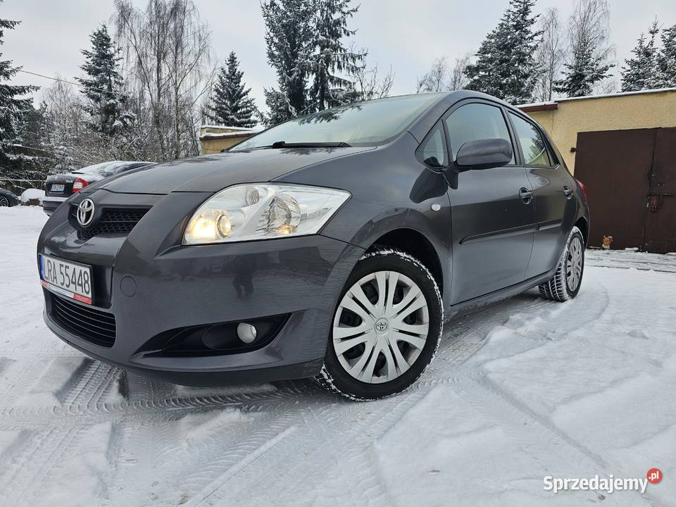 Toyota auris 16 benzyna Radzyń Podlaski