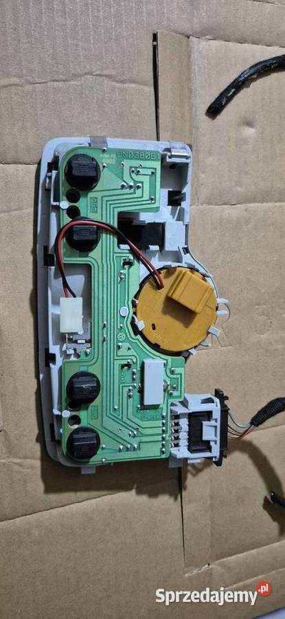 Lampki podsufitki Skoda SuperB 1 Passat W8 Golf Słupsk