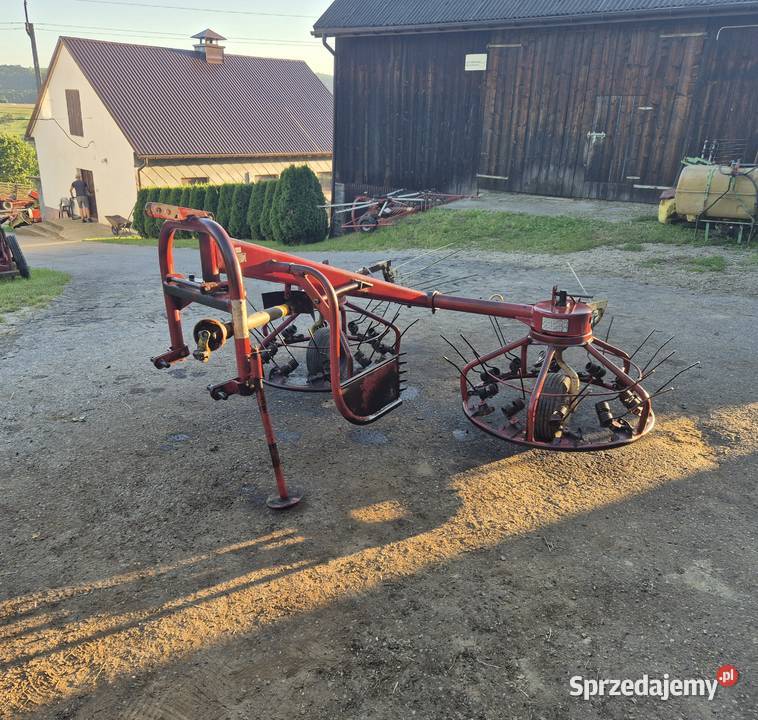 Przetrząsaczo zgrabiarka karuzelowa Mesko Z 275