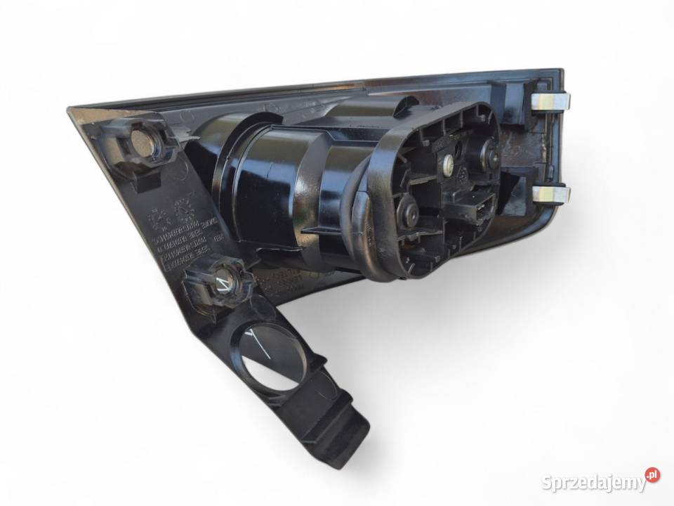 LAMPA TYŁ PRAWA W BŁOTNIK SEAT IBIZA III SMOKE prawe Działoszyce