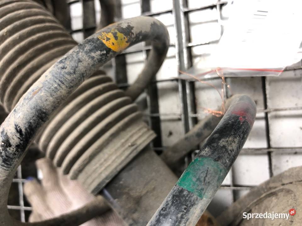 AMORTYZATOR PRAWY PRZÓD SPRĘŻYNA HYUNDAI i20 12