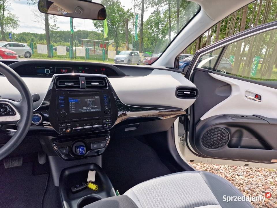 Toyota Prius 18 Hybrid Bogate Wyposażenie sprzedam