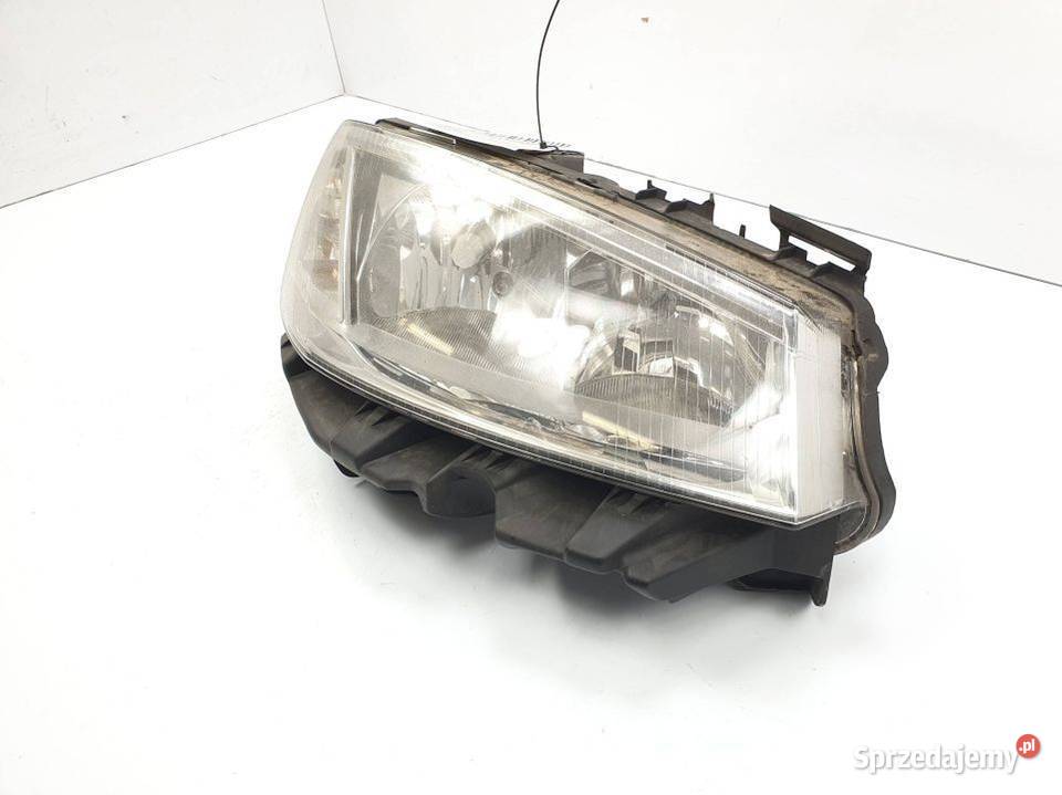 LAMPA PRAWA PRZÓD RENAULT MEGANE II 8200476431